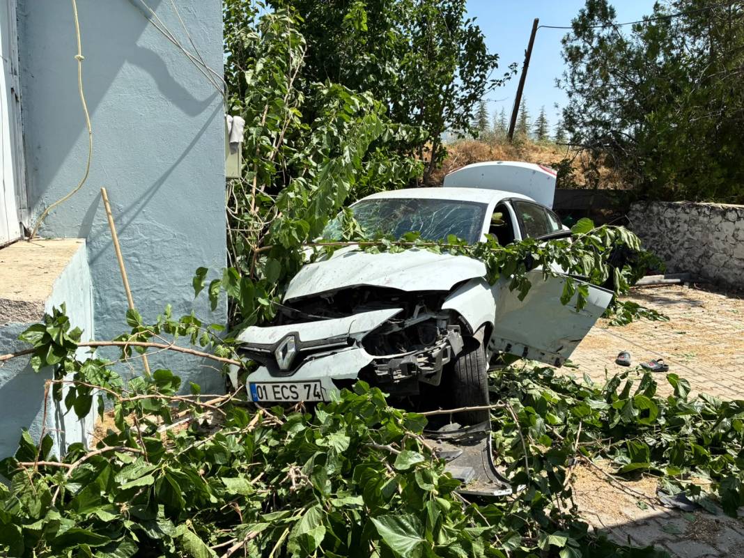 TIR lastikleri sebep oldu! Konya'da feci kaza: 8 yaralı 1